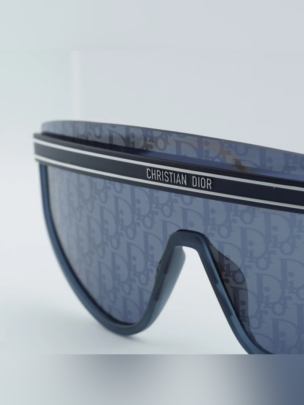 Dior DIORCLUB M2U 31B8 Matte Navy Blue/Silver Mirrored with Blue Dior Oblique - Picture 4 of 4